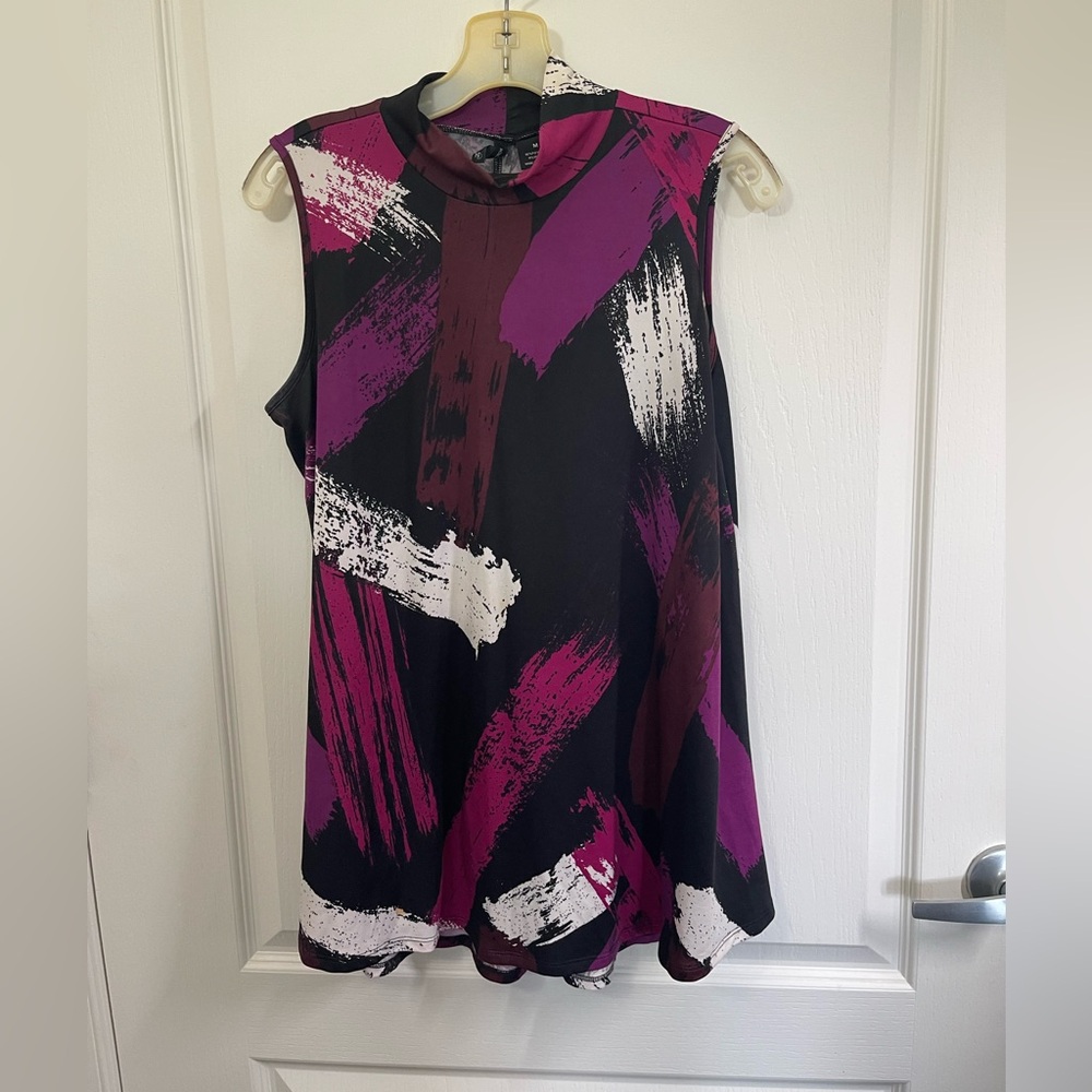 New Directions Women's Sleeveless Turtleneck Blouse M Multicolor Geometric